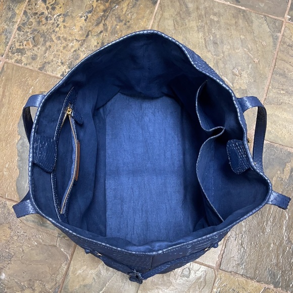 TAXIDERMY LIZ TRAVELER TOTE LARGE NAVY METALLIC - Picture 4 of 6